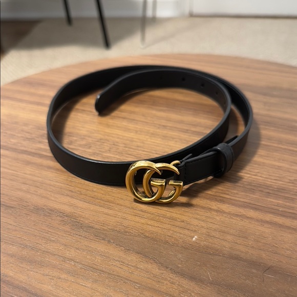 Gucci Black and Gold Leather Belt with Iconic GG Buckle - Picture 1 of 2